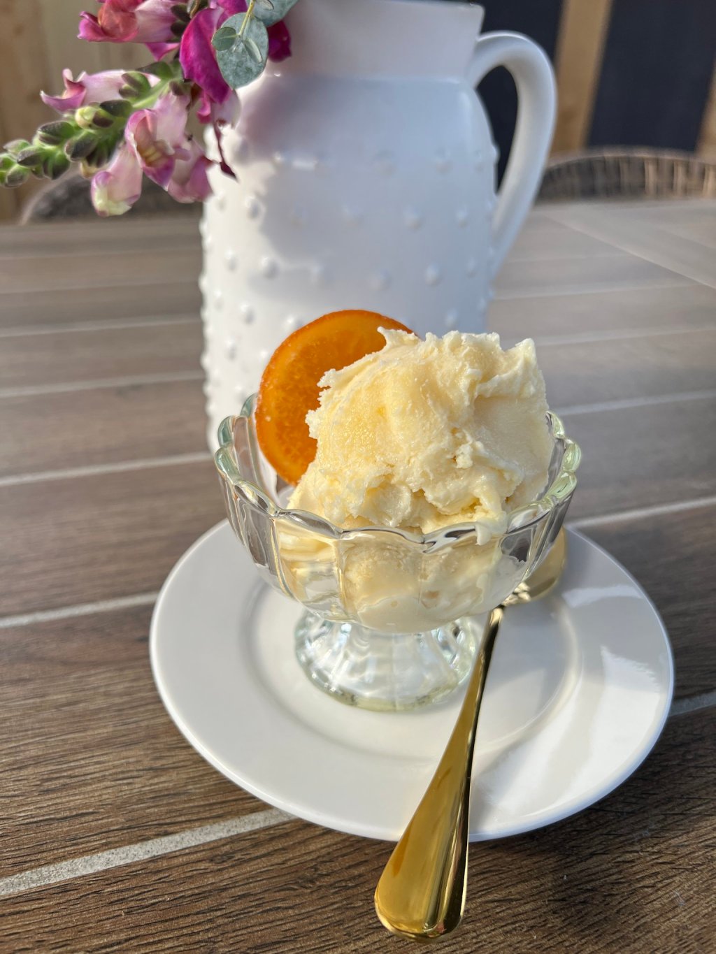 Raw Milk Vanilla Charm – Old-Fashioned & Farm-Fresh Ice&nbsp;Cream